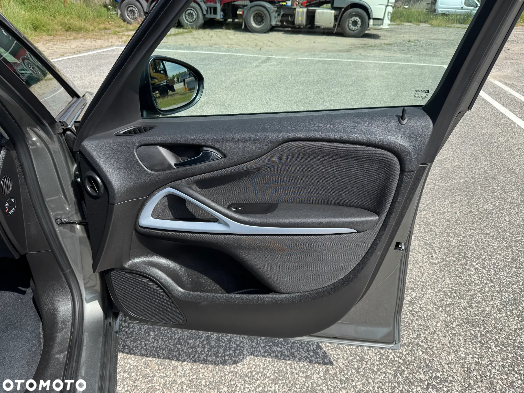 Opel Zafira 1.4 T Cosmo EcoFLEX S&S - 24