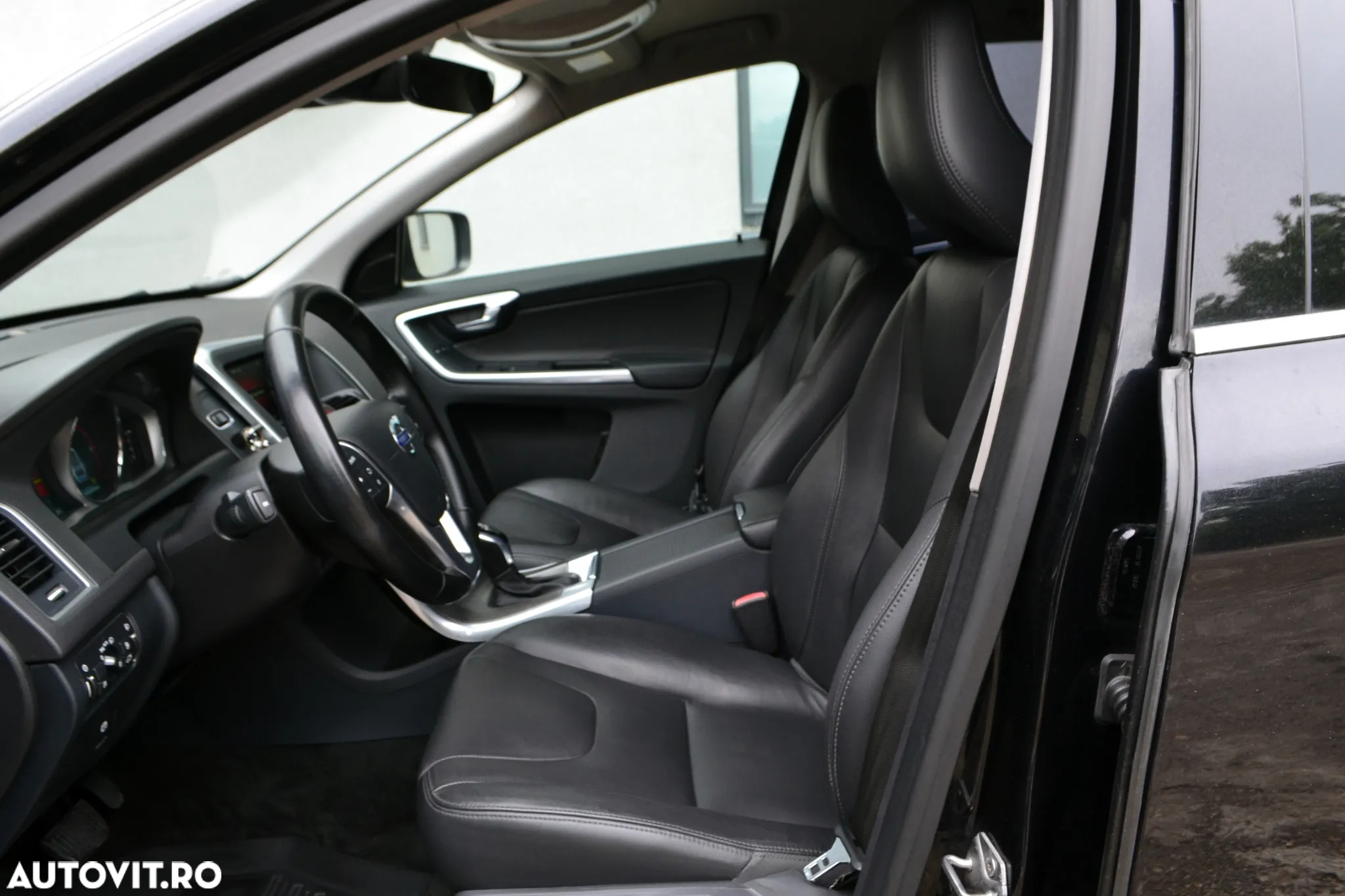 Volvo XC 60 D5 AWD Geartronic Summum - 7