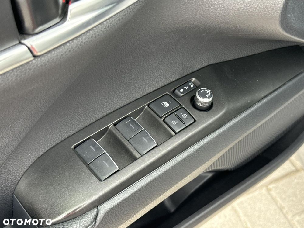 Toyota Camry 2.5 Hybrid Prestige CVT - 24