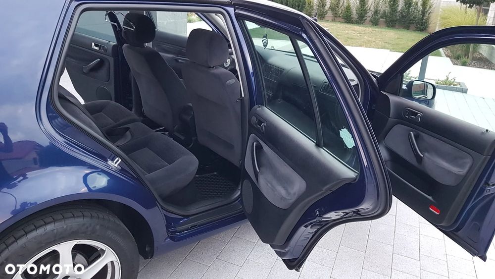 Volkswagen Golf 1.6 Comfortline - 20