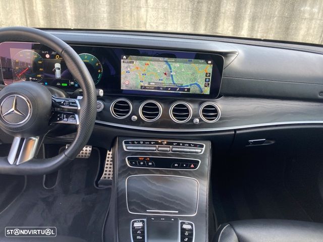 Mercedes-Benz E 300 de 4Matic 9G-TRONIC AMG Line - 25