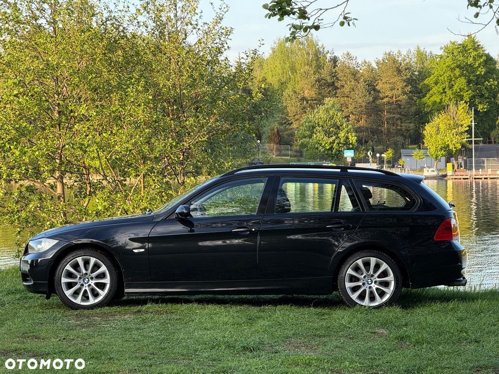 BMW Seria 3 318d DPF - 8