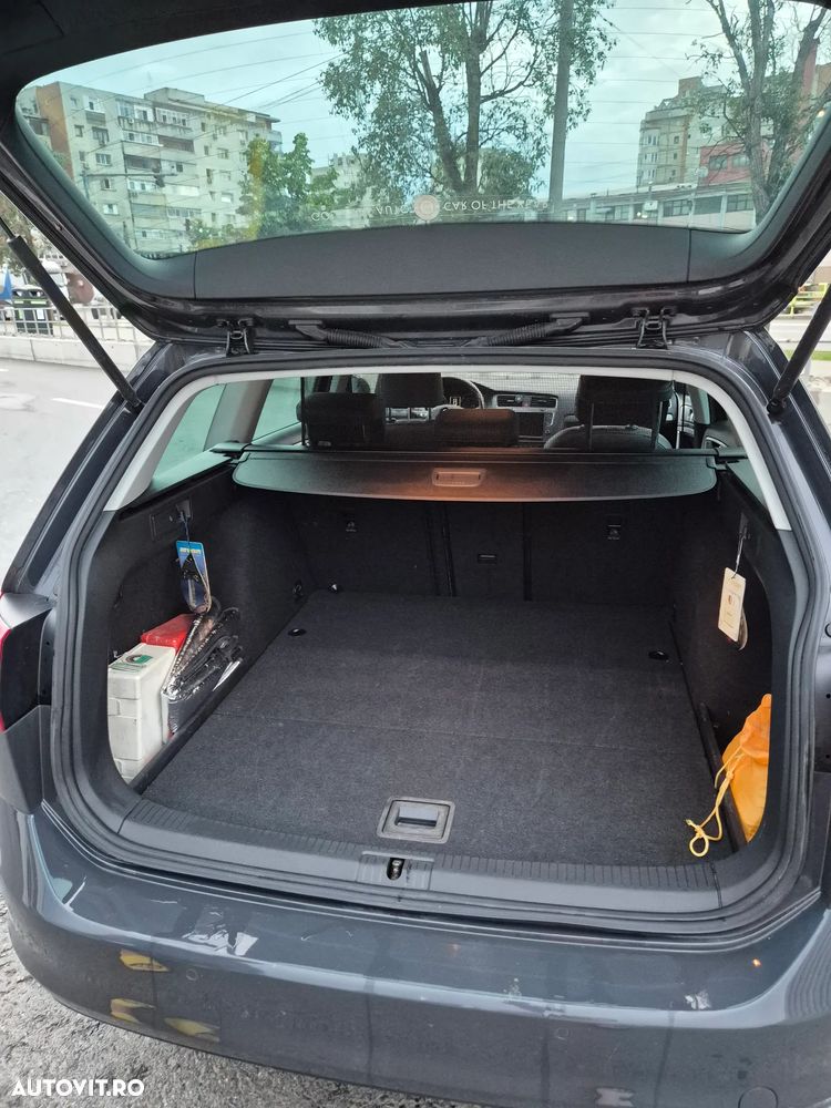 Volkswagen Golf - 18