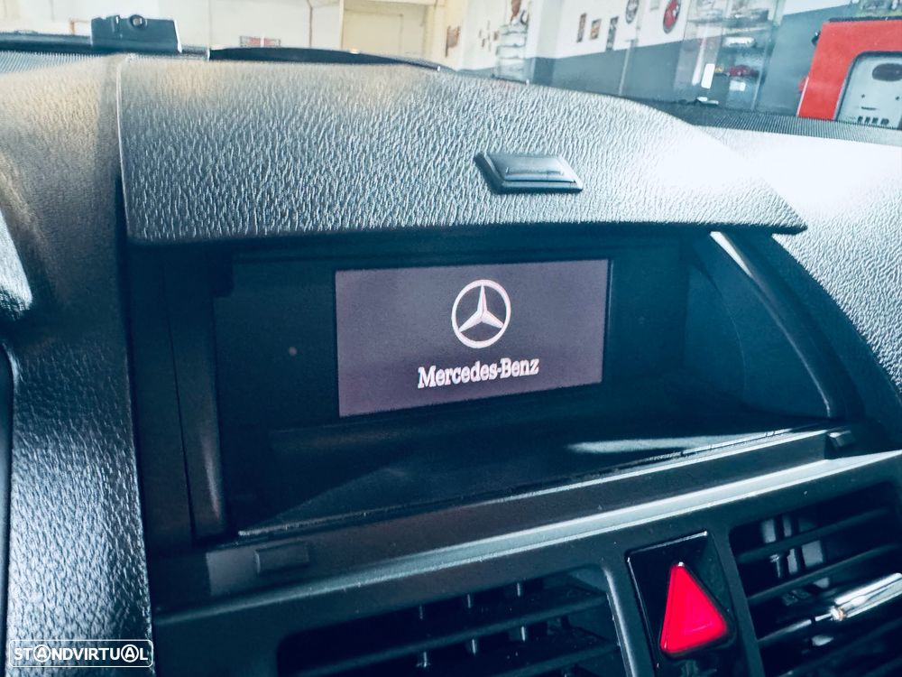 Mercedes-Benz C 200 CGi Avantgarde BlueEfficiency - 22
