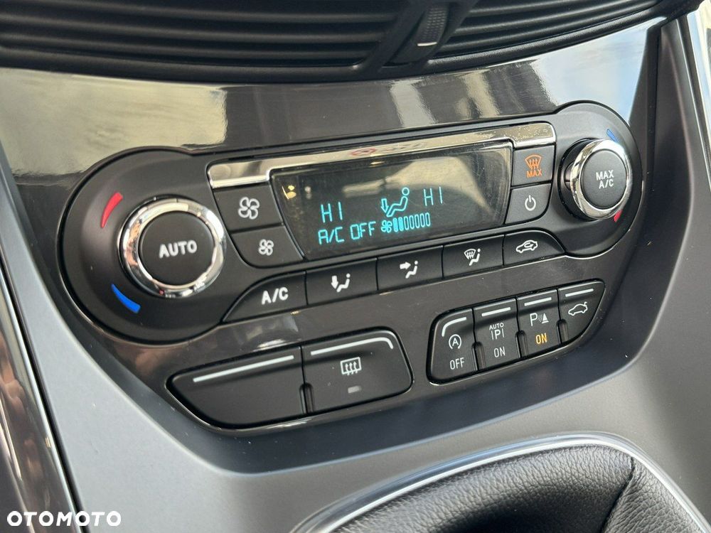 Ford Kuga 2.0 TDCi 2x4 Titanium - 28