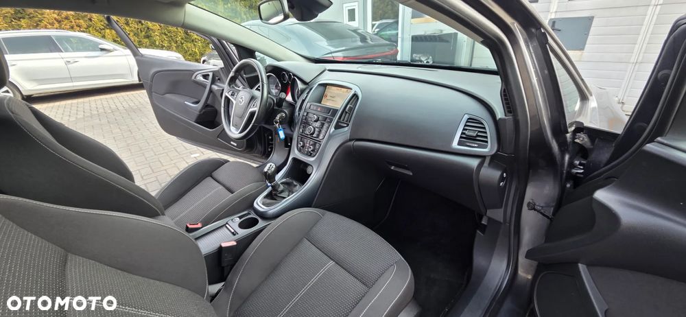 Opel Astra 1.6 Turbo Edition - 35