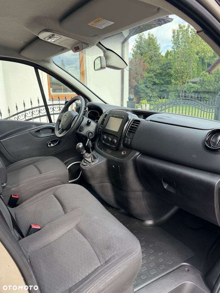 Opel Vivaro - 8