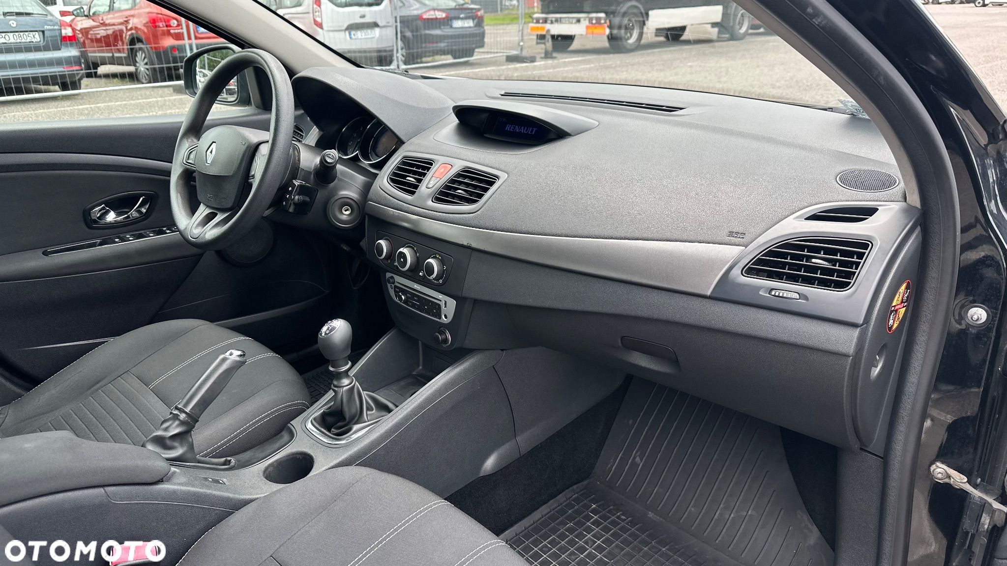 Renault Fluence 1.5 dCi Intens - 11