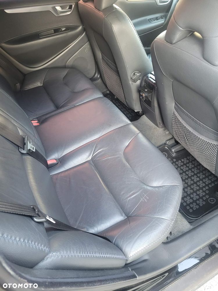 Volvo XC 70 D5 AWD Momentum - 9
