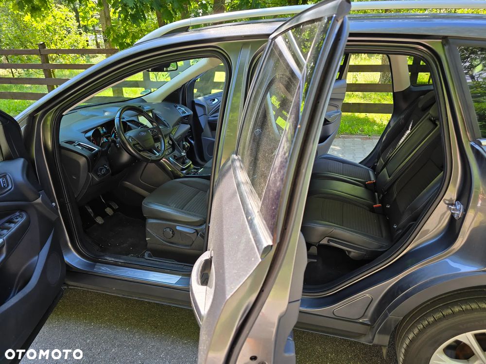 Ford Kuga 1.5 EcoBoost 2x4 Business Edition - 18