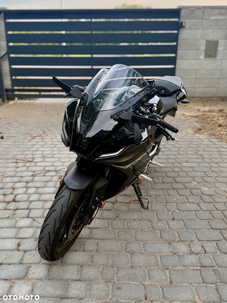 Yamaha YZF - 2