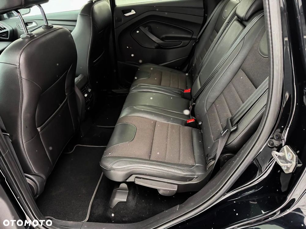 Ford Kuga 2.0 TDCi 4x4 Titanium - 24