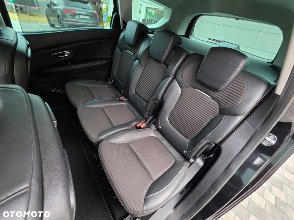 Renault Grand Scenic - 21