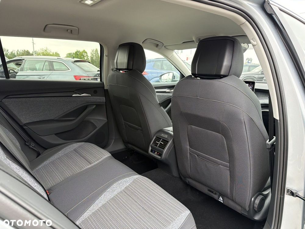 Skoda Superb 1.5 TSI mHEV Drive DSG - 19