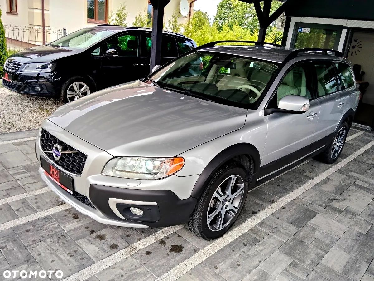 Volvo XC 70 D5 AWD Summum - 1