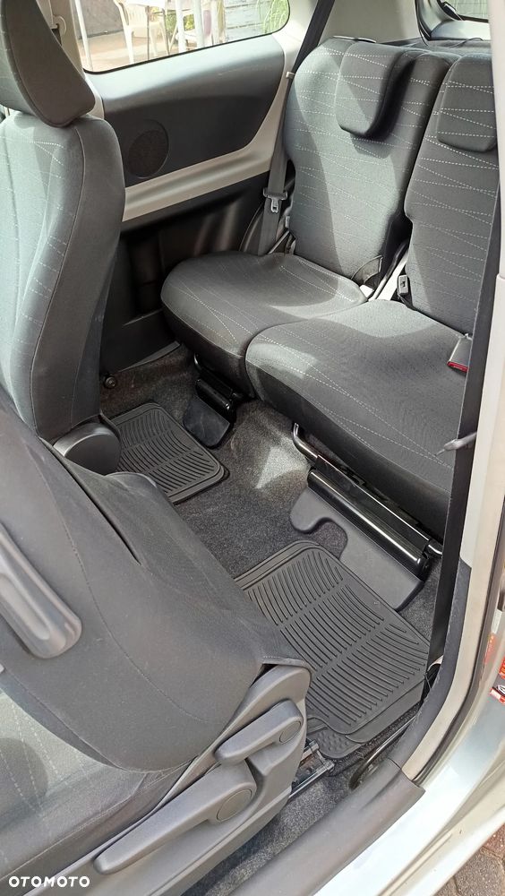 Toyota Yaris 1.3 Luna - 19