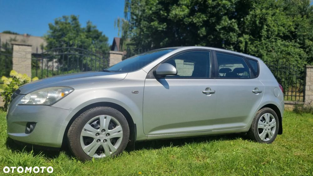 Kia Ceed - 3