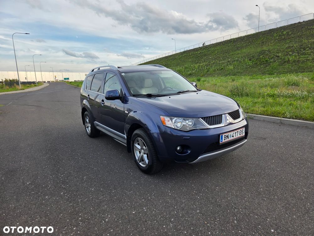Mitsubishi Outlander 2.4 4WD CVT Intense - 2