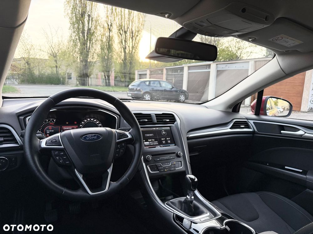Ford Mondeo 1.5 EcoBoost Ambiente - 25