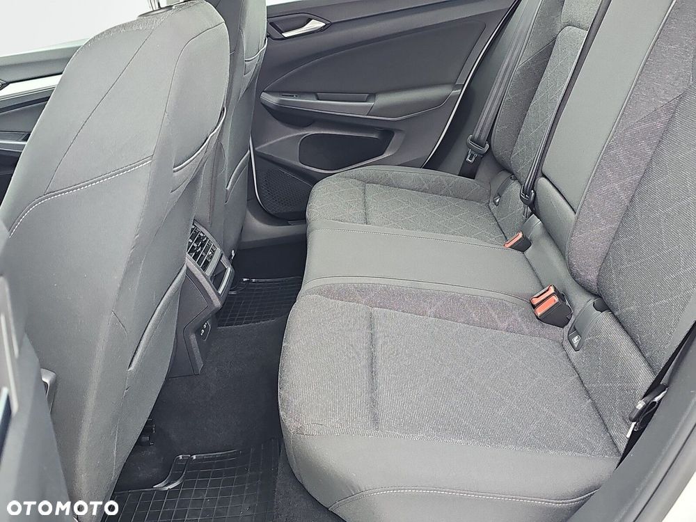 Volkswagen Golf - 24