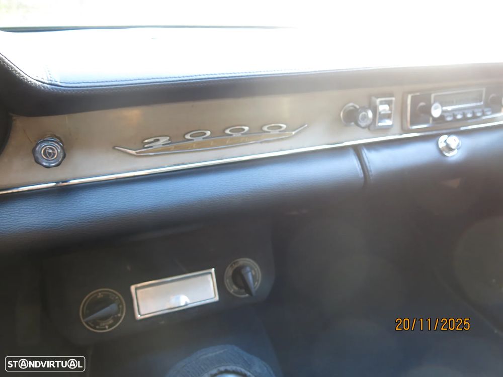 Alfa Romeo 2000 - 10