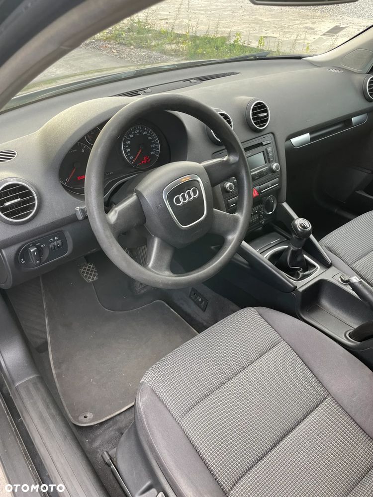 Audi A3 Sportback 1.9 TDI Attraction - 9
