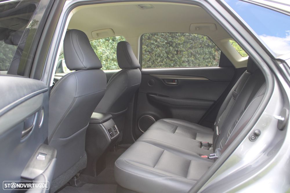 Lexus NX 300h Executive - 7