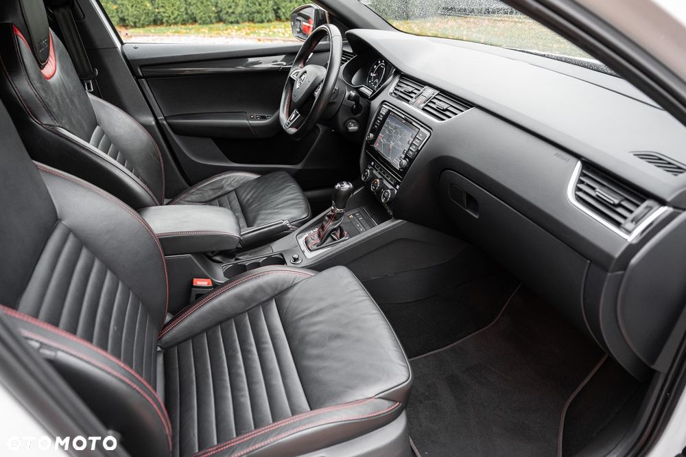 Skoda Octavia 2.0 TSI RS DSG - 36