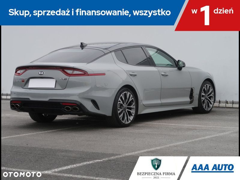 Kia Stinger - 6