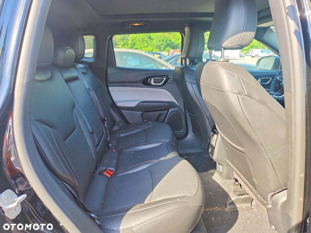 Jeep Compass - 11