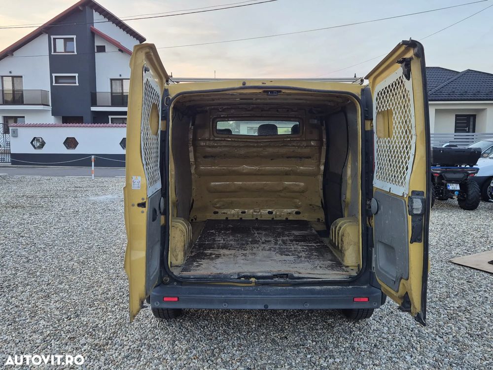 Renault TRAFIC - 11