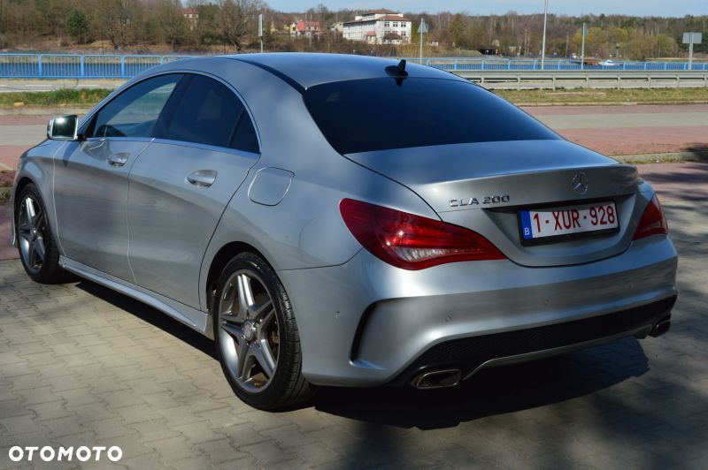 Mercedes-Benz CLA 200 AMG Line - 10