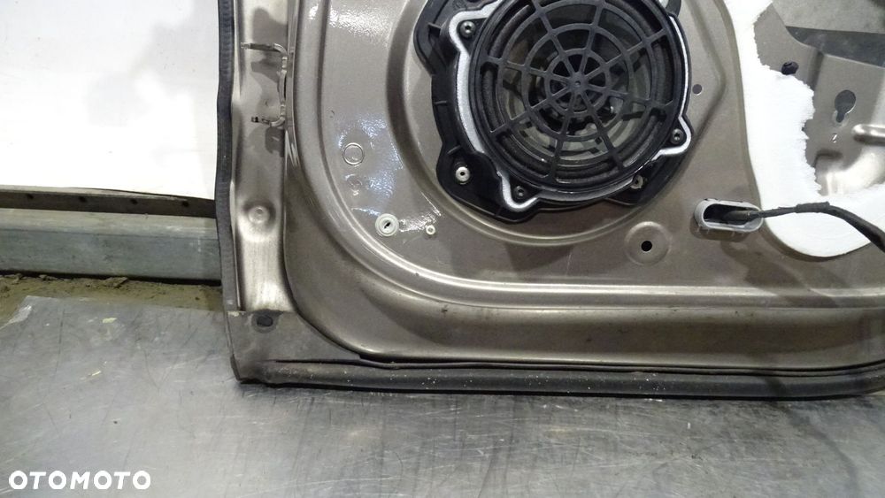 DRZWI PRAWY TYŁ PEUGEOT 3008 1.6HDI - 4