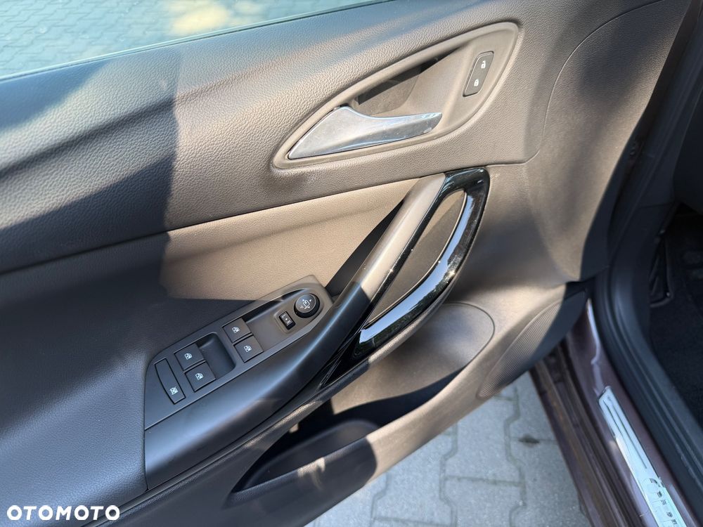 Opel Astra 1.4 Turbo Innovation - 11