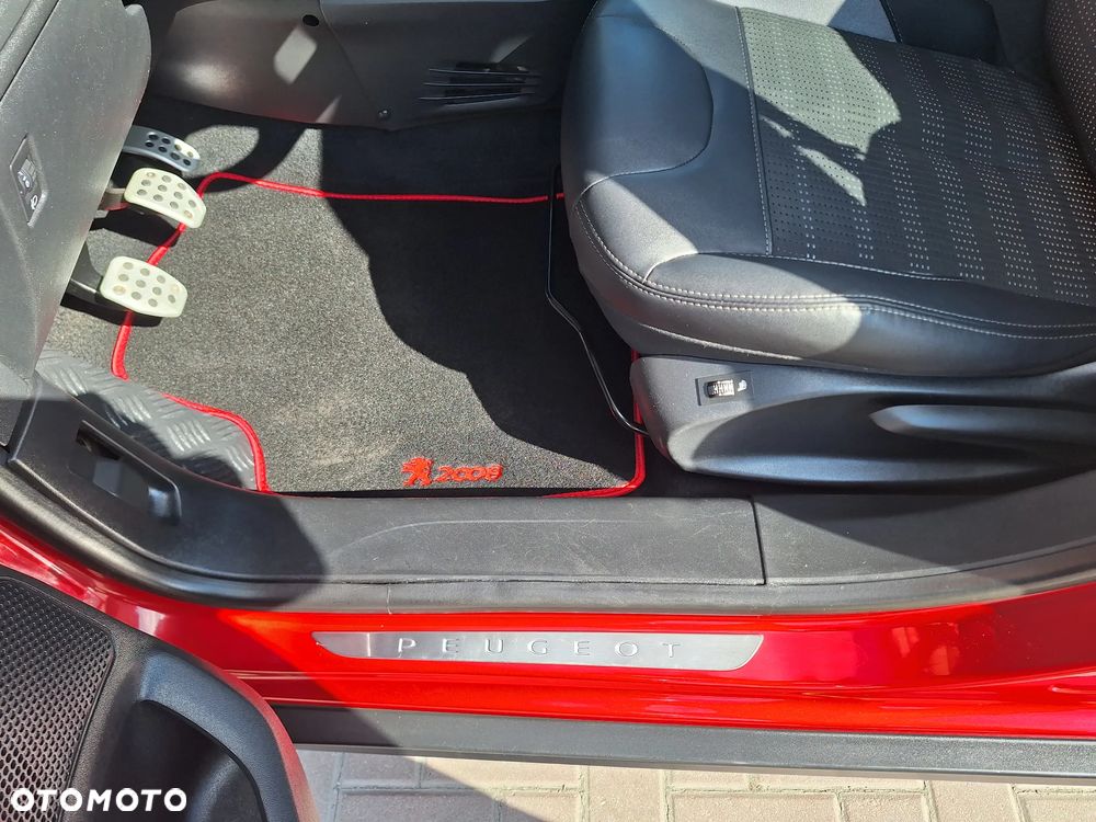 Peugeot 2008 1.6 BlueHDi Allure - 16