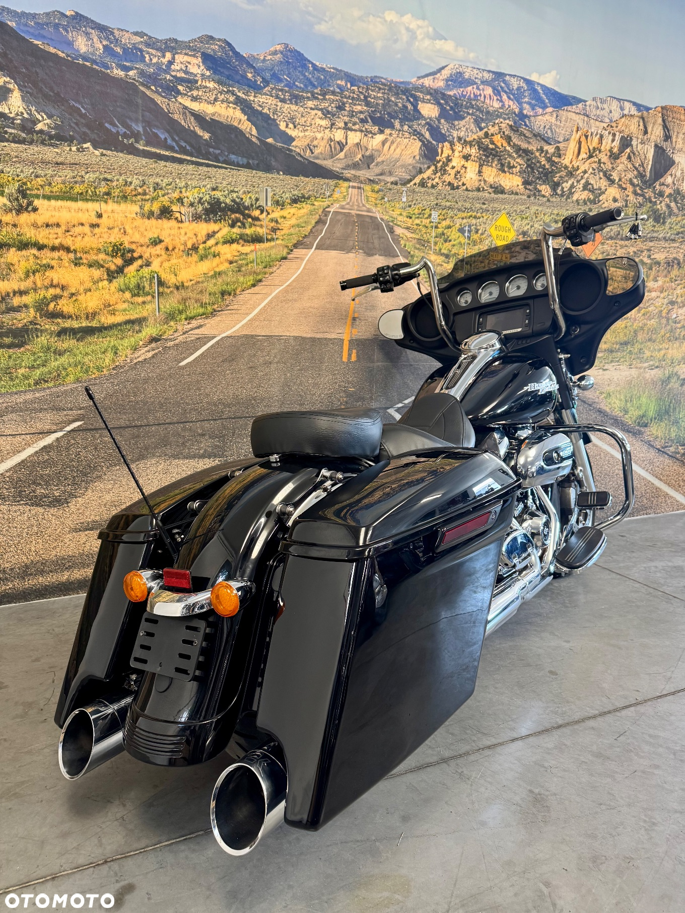 Harley-Davidson Touring Street Glide - 4