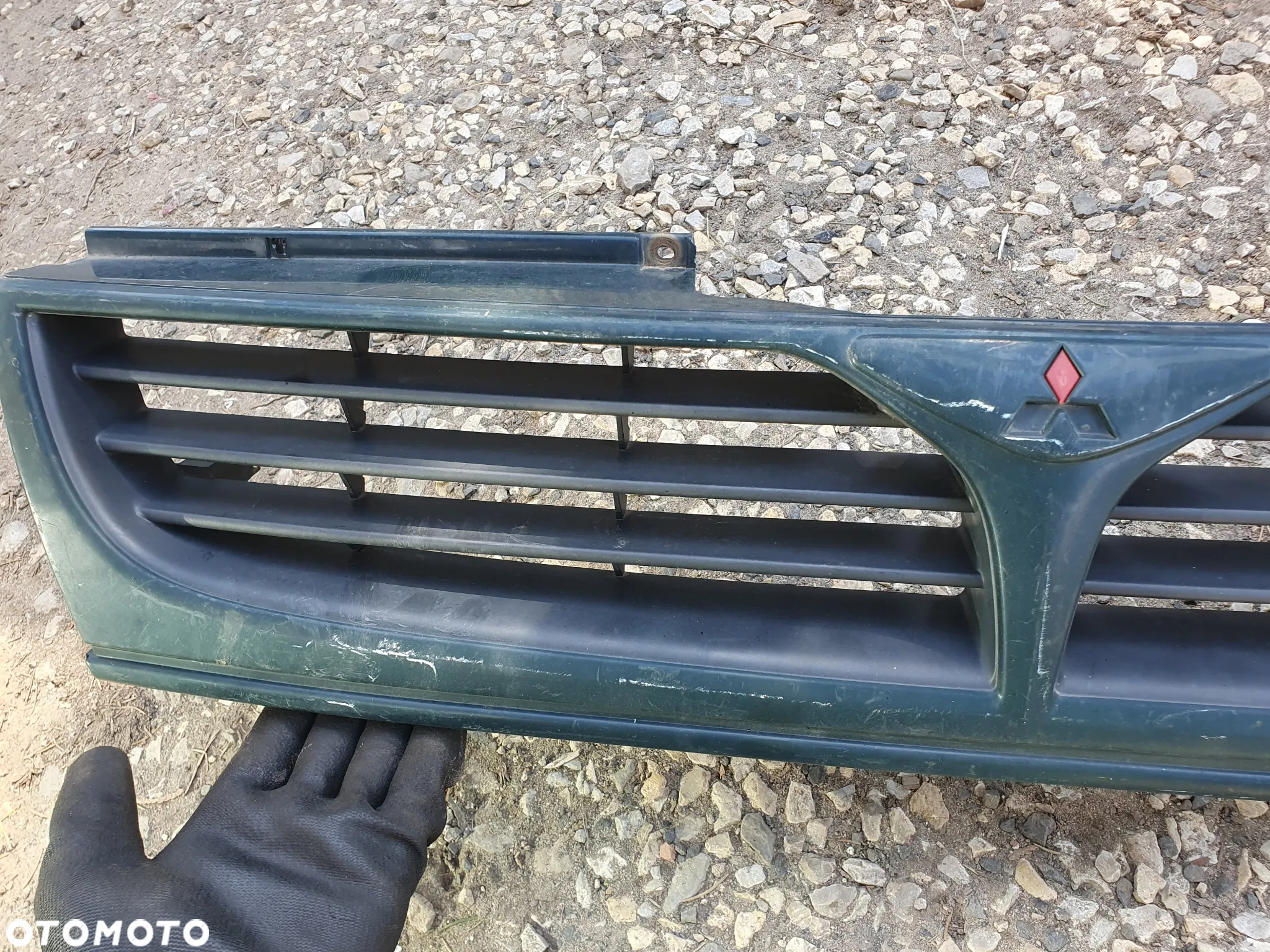 MITSUBISHI SPACE WAGON SPACE RUNNER N10 GRILL PRZEDNIA ATRAPA PRZÓD EMBLEMAT MR1555545 - 3