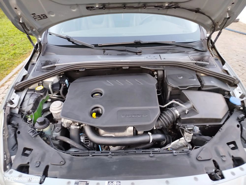 Volvo V60 1.6 D2 R-Design - 15