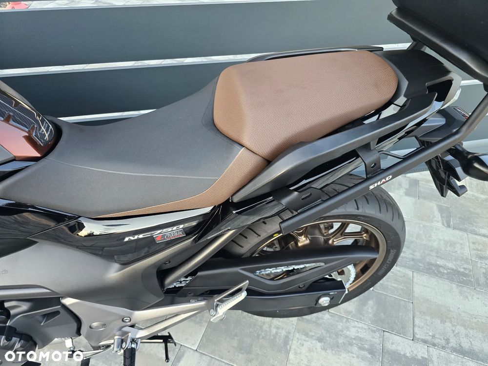 Honda NC - 18
