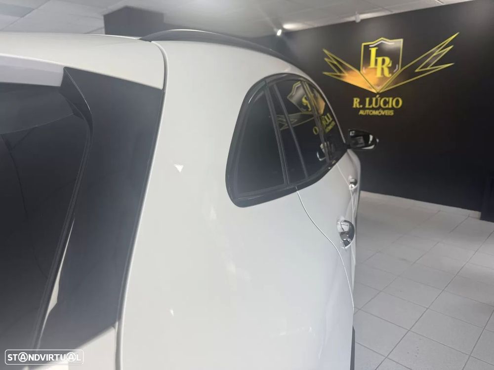 Mercedes-Benz GLA 200 d AMG Line - 19