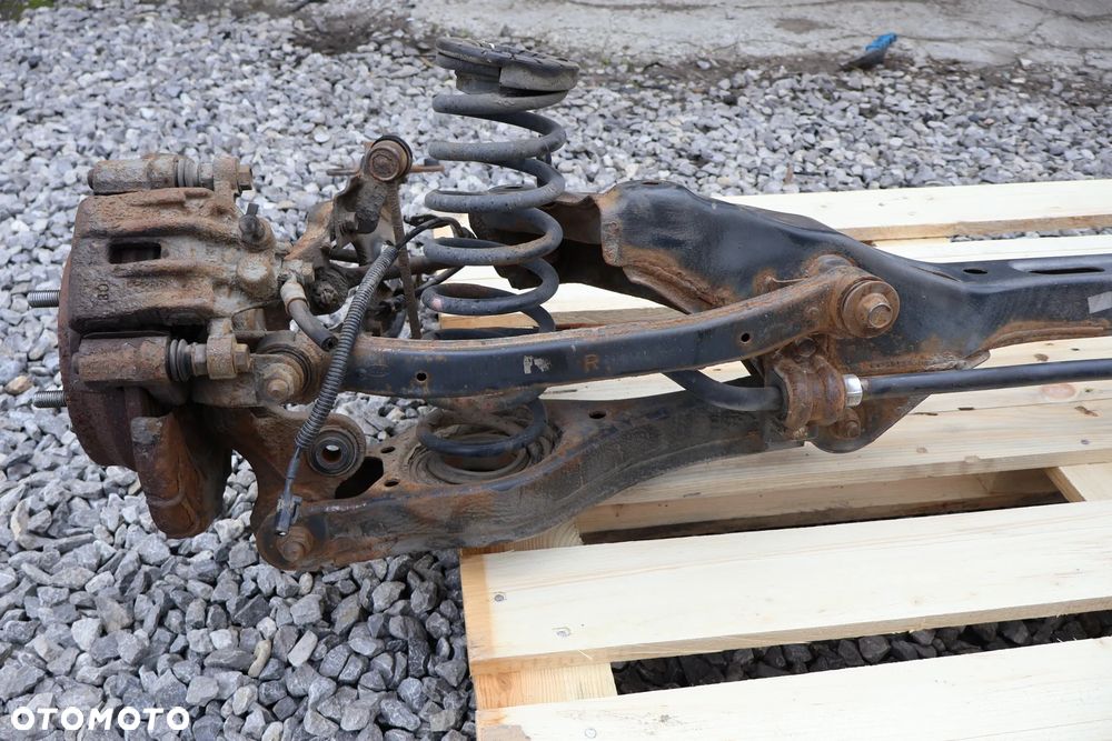 KIA CEED I 1.4 1.6 2.0 KOMBI BELKA ZAWIESZENIA TYŁ TYLNA TRAWERS SANKI 06-12 WAHACZE - 7