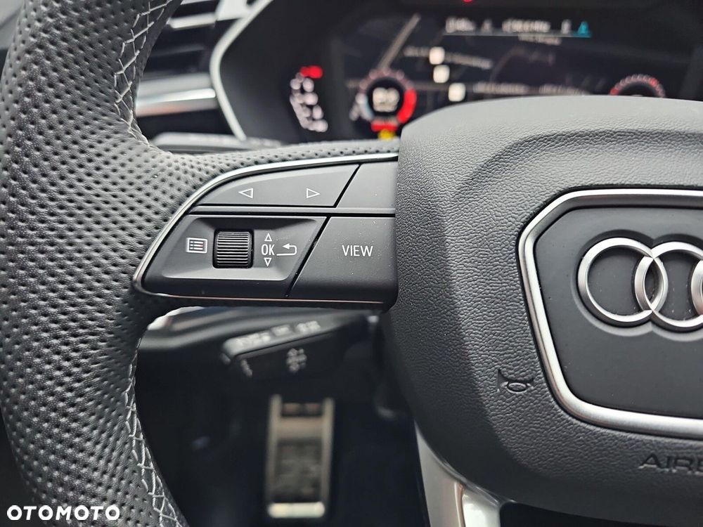 Audi Q3 Sportback - 13