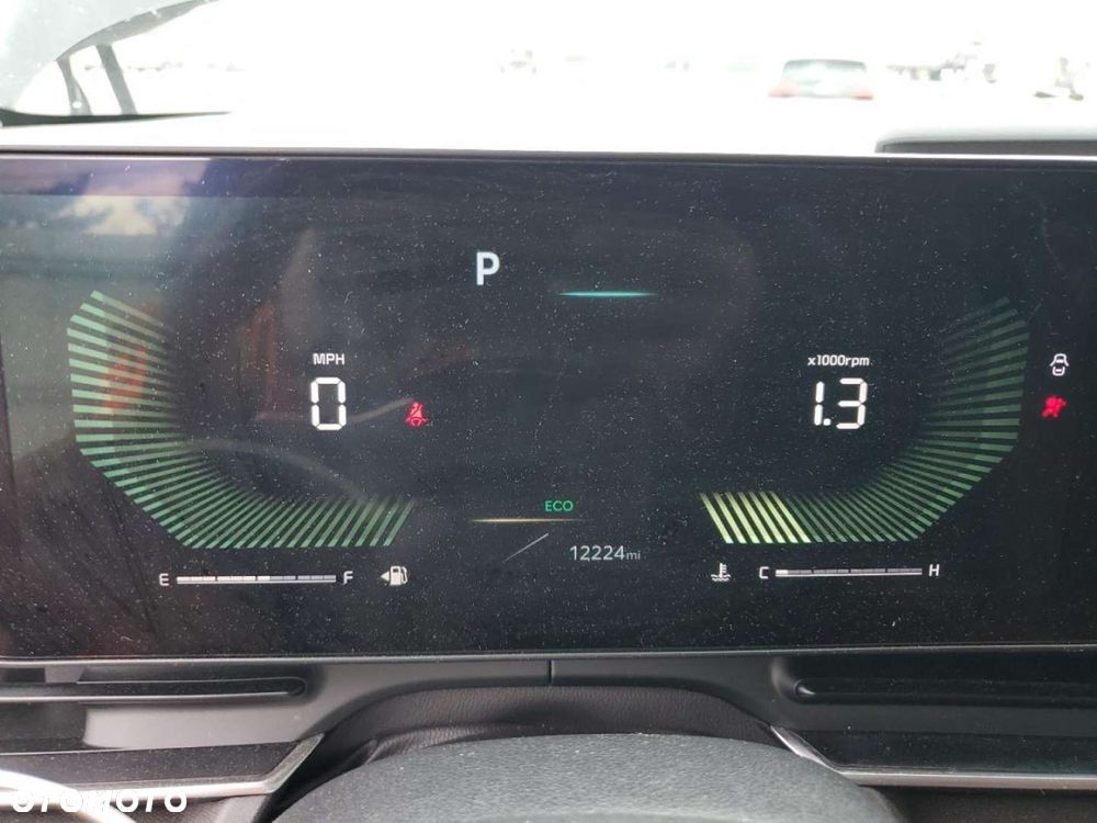 Kia Carnival - 4