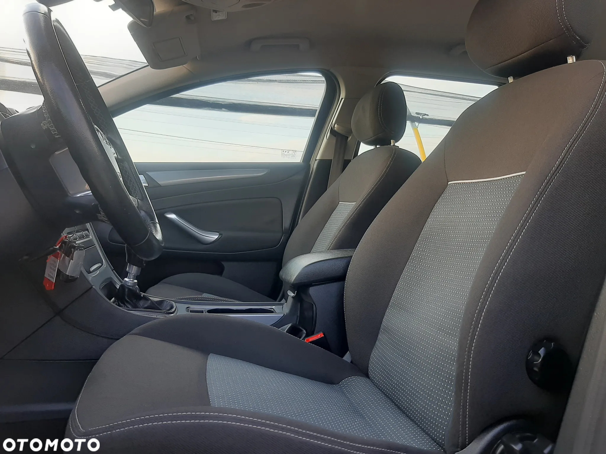 Ford Mondeo Turnier 2.0 TDCi Ambiente - 16
