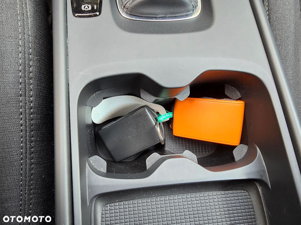 Volvo XC 40 T2 Momentum Pro - 19