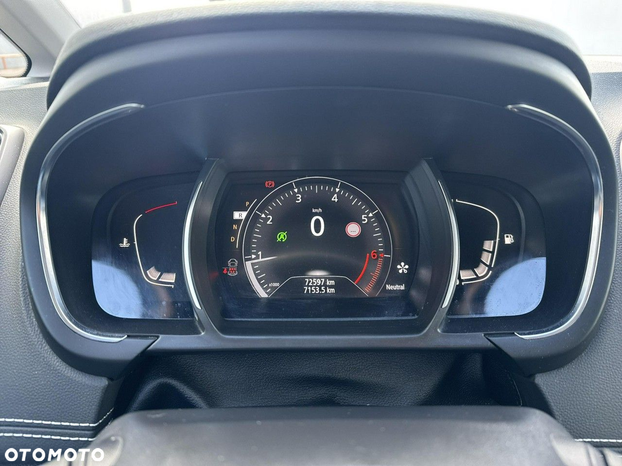 Renault Grand Scenic Gr 1.3 TCe FAP Intens EDC - 27