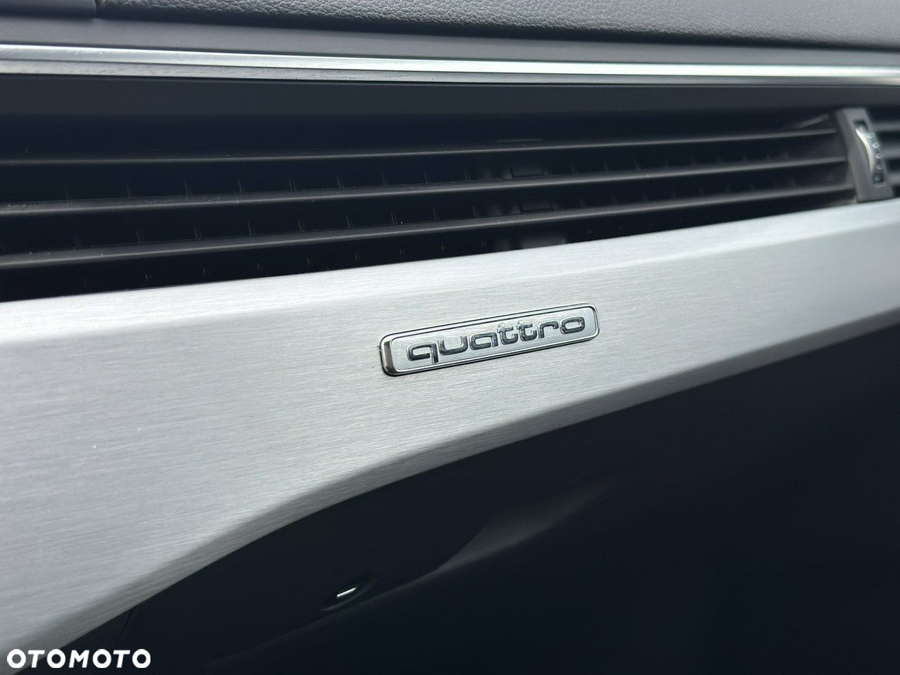 Audi A4 Avant 40 TDI quattro S tronic S line - 26