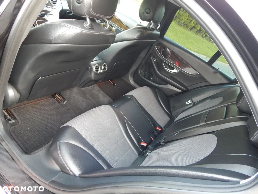 Mercedes-Benz Klasa C 200 7G-TRONIC Edition - 11