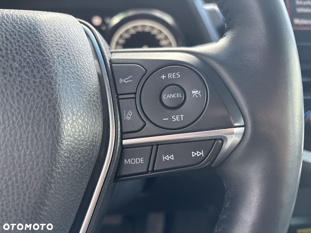 Toyota Camry 2.5 Hybrid Executive CVT - 14