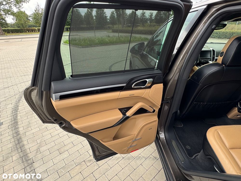 Porsche Cayenne Tiptronic S - 23